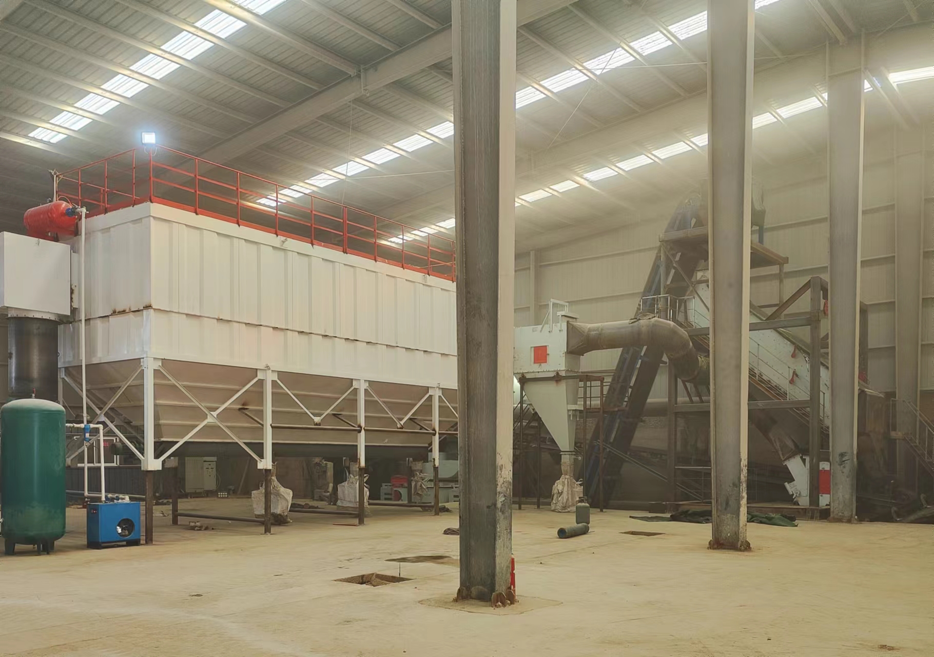 與平面制砂相比，干法制砂樓有哪些優(yōu)勢？