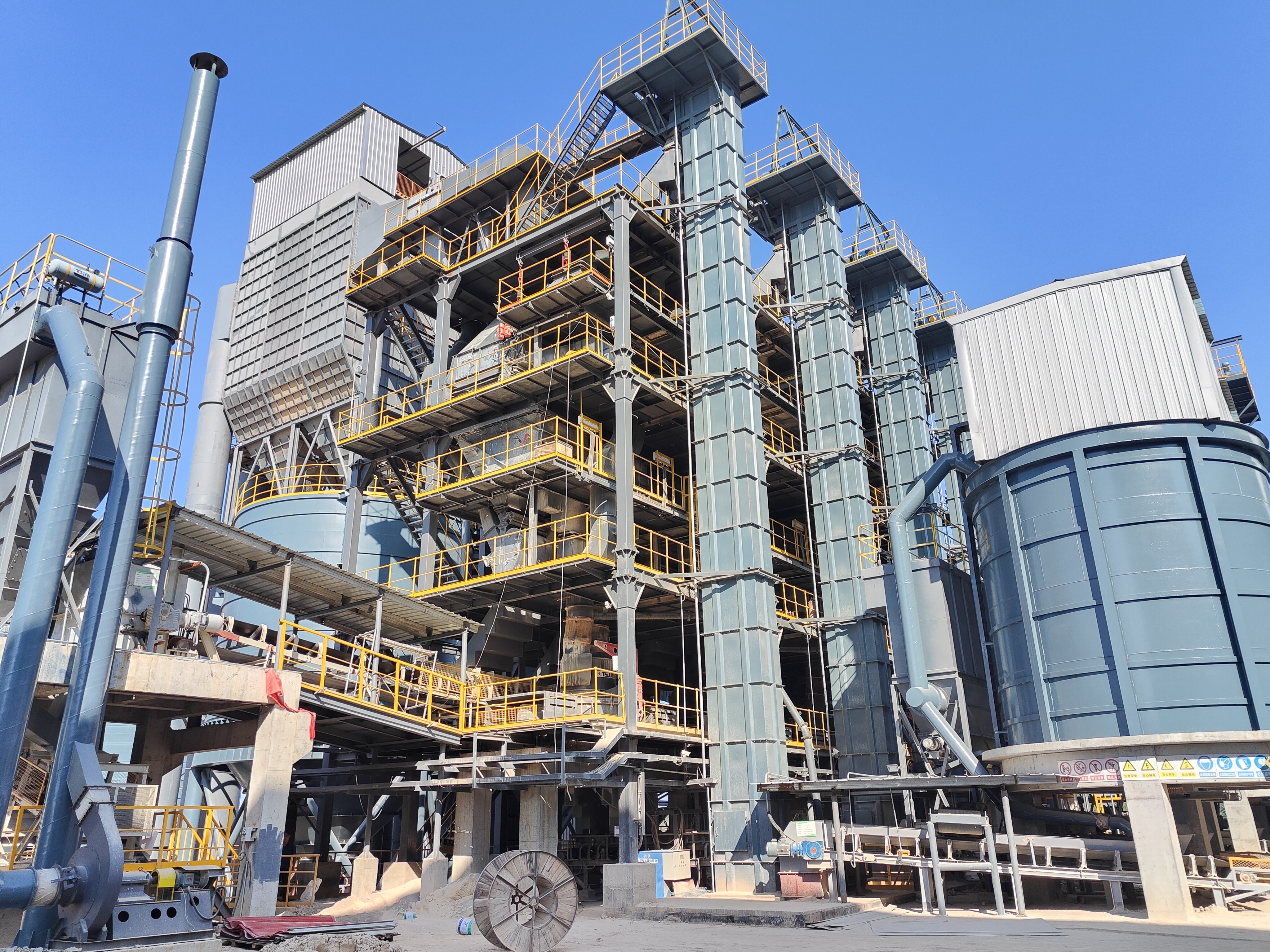 從 “石粉廢料” 到 “黃金骨料”：干法制砂樓如何重塑建筑用砂新標準