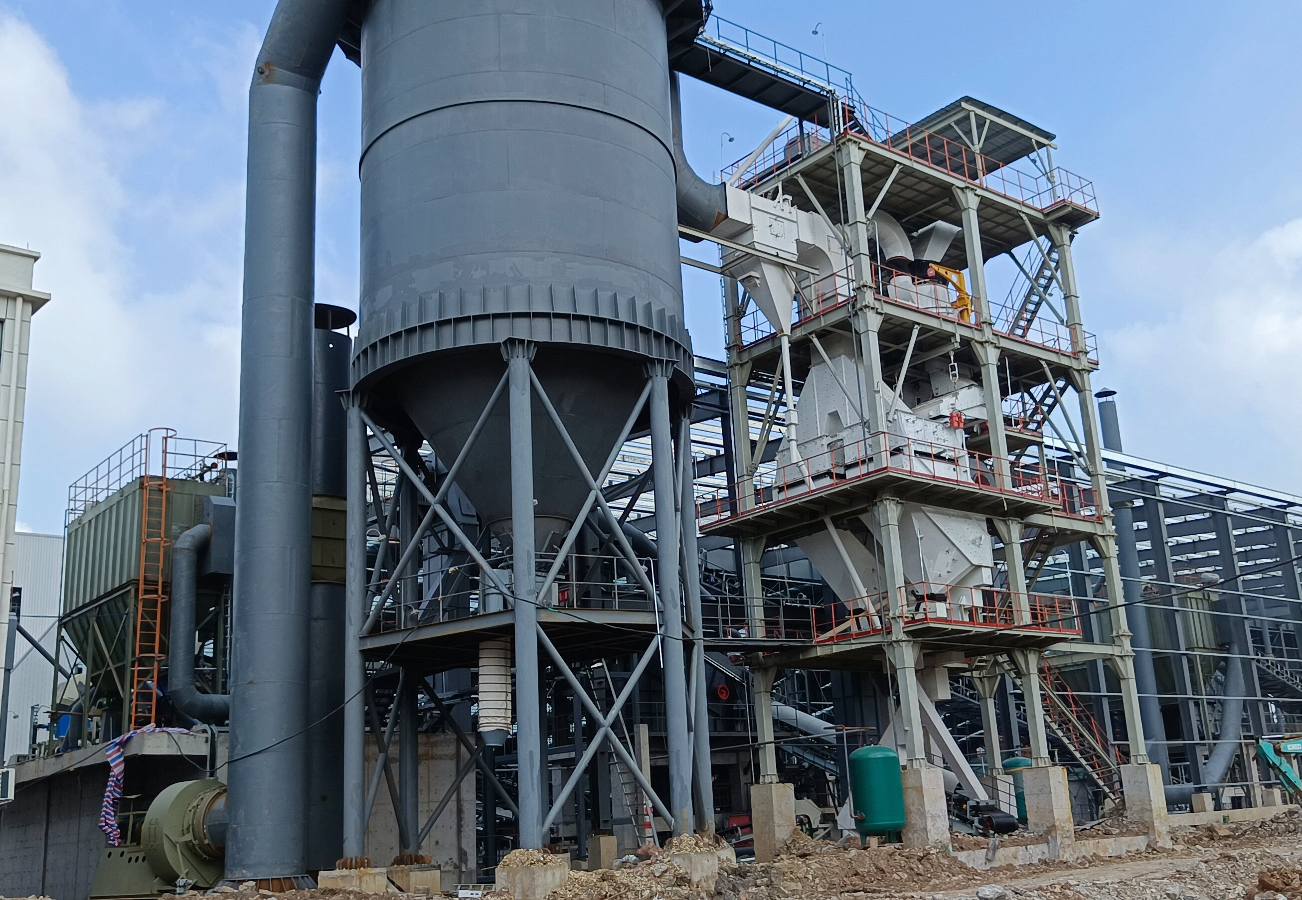 一文讀懂制砂樓：現(xiàn)代砂石生產(chǎn)的 “智能王牌”，環(huán)保高產(chǎn)雙在線！